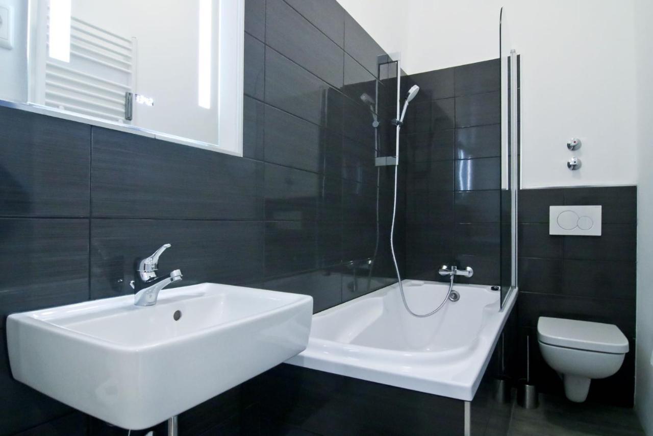 Apartmondo Ferienwohnungen Wuppertal Wichlinghaus ภายนอก รูปภาพ