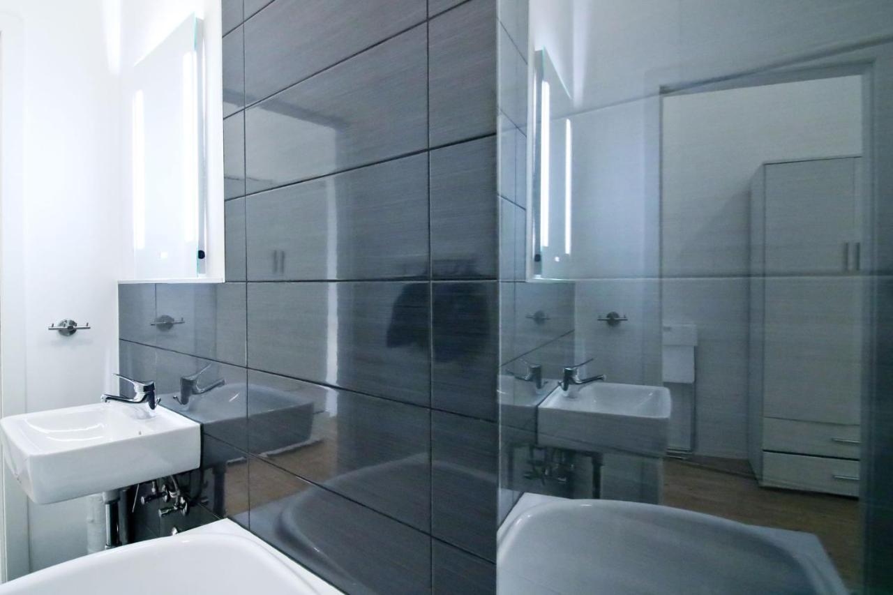 Apartmondo Ferienwohnungen Wuppertal Wichlinghaus ภายนอก รูปภาพ